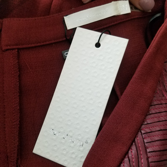 See U Soon Wine Layered Textured Mini Skirt - Picture 7 of 7